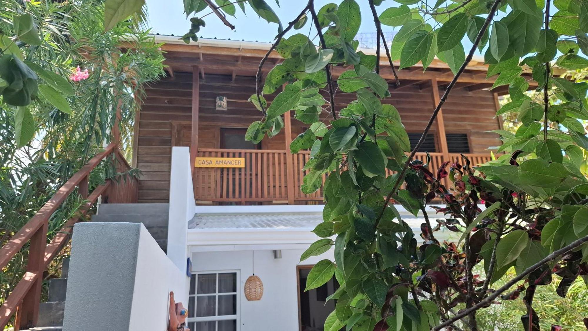 Amanda'S Place Casa Amancer - Sea View, Pool And Tropical Garden キー・カーカー エクステリア 写真